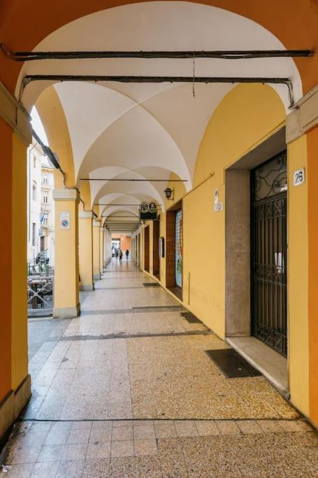 Suite In Via Del Pratello ボローニャ エクステリア 写真