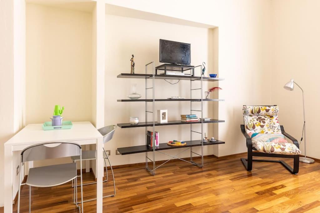 Suite In Via Del Pratello ボローニャ エクステリア 写真